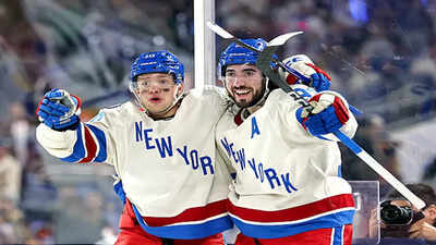 Rangers end losing streak with win over Flyers with Artemi Panarin and Mika Zibanejad delivering key performances