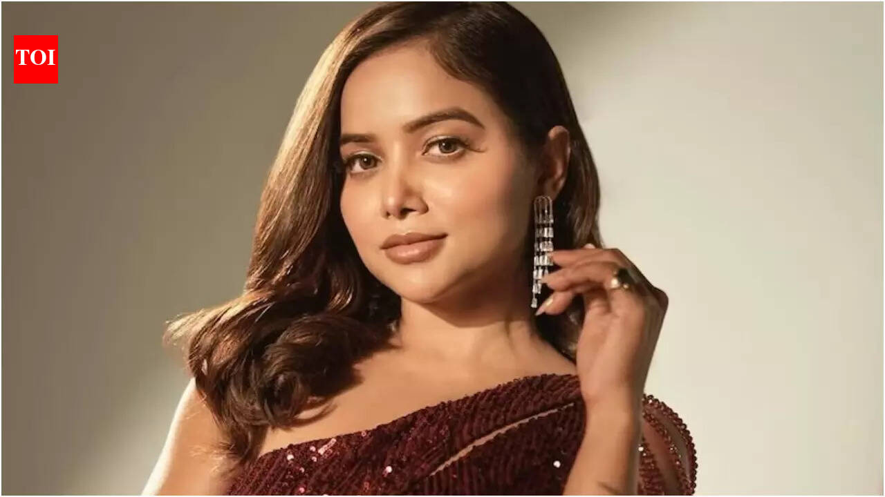 Manisha Rani launches her book ‘Munger Ki Rani’, says, 'I worked as a waitress, a background dancer to earn money and accomplish my dreams'