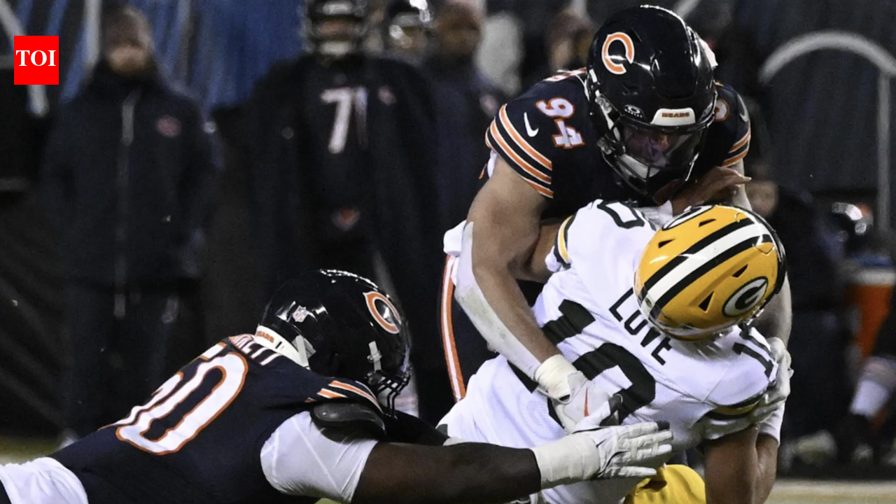 Bears’ Austin Booker hit with hefty fine hours before playoff game