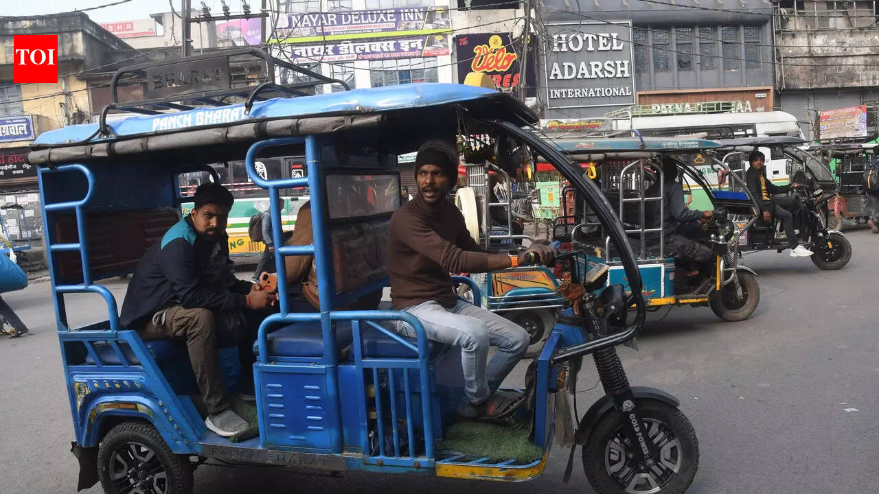 Govt bans plying of e-rickshaws on highways in state, cites safety ...