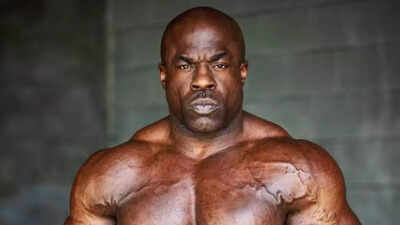 Kali Muscle hospitalized after sudden gym collapse as bodybuilding star suffers frightening health scare in California