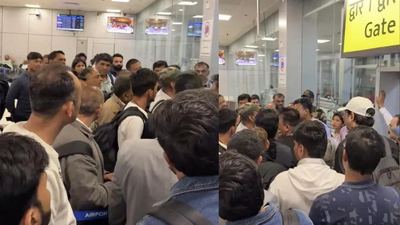 Akasa chaos: Pune–Ahmedabad flight stuck sans pilot, parking bay; flyers' 11-hour wait ends in cancellation