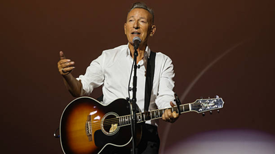 Singer Bruce Springsteen tells Donald Trump’s ICE to “get the f— out of Minneapolis”, as he honors Renee Good