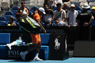 Auger-Aliassime retires from Melbourne first round with cramp