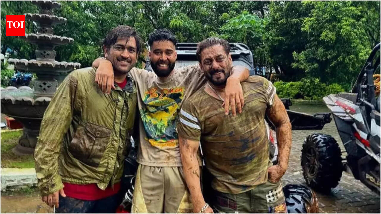 Salman Khan, MS Dhoni and Sakshi pose in UNSEEN 60th birthday bash pictures shared by Atul Agnihotri; fans react