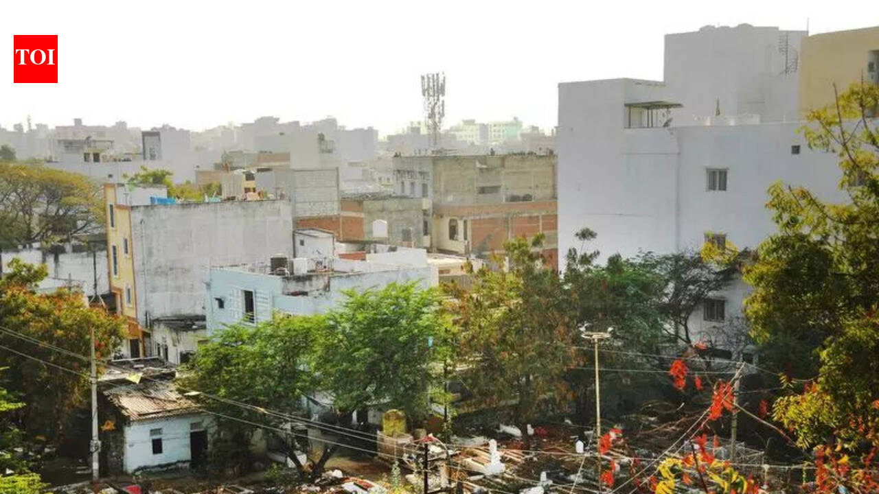 From Hyd to Nagpur for final farewell: Telangana’s burial crisis ...