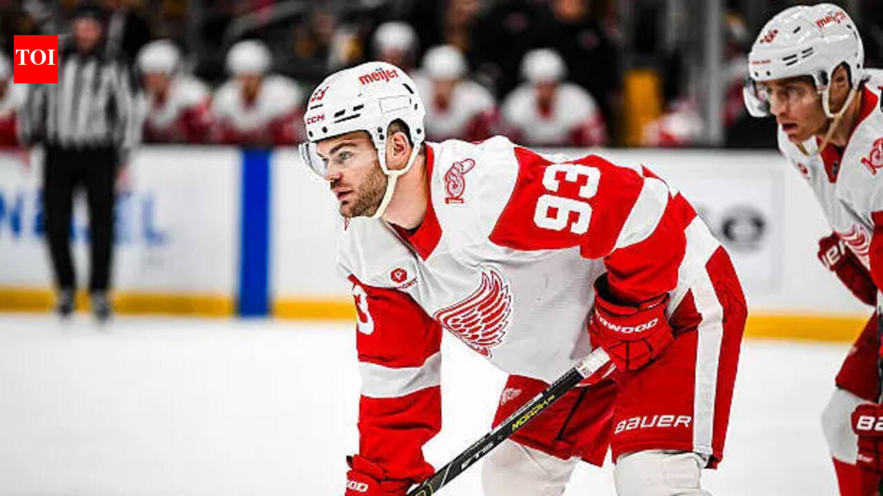 Alex DeBrincat's OT goal gives Detroit Red Wings much-needed win over Ottawa Senators