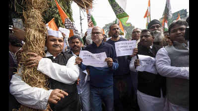 Congress & AISF allege police negligence, seek justice