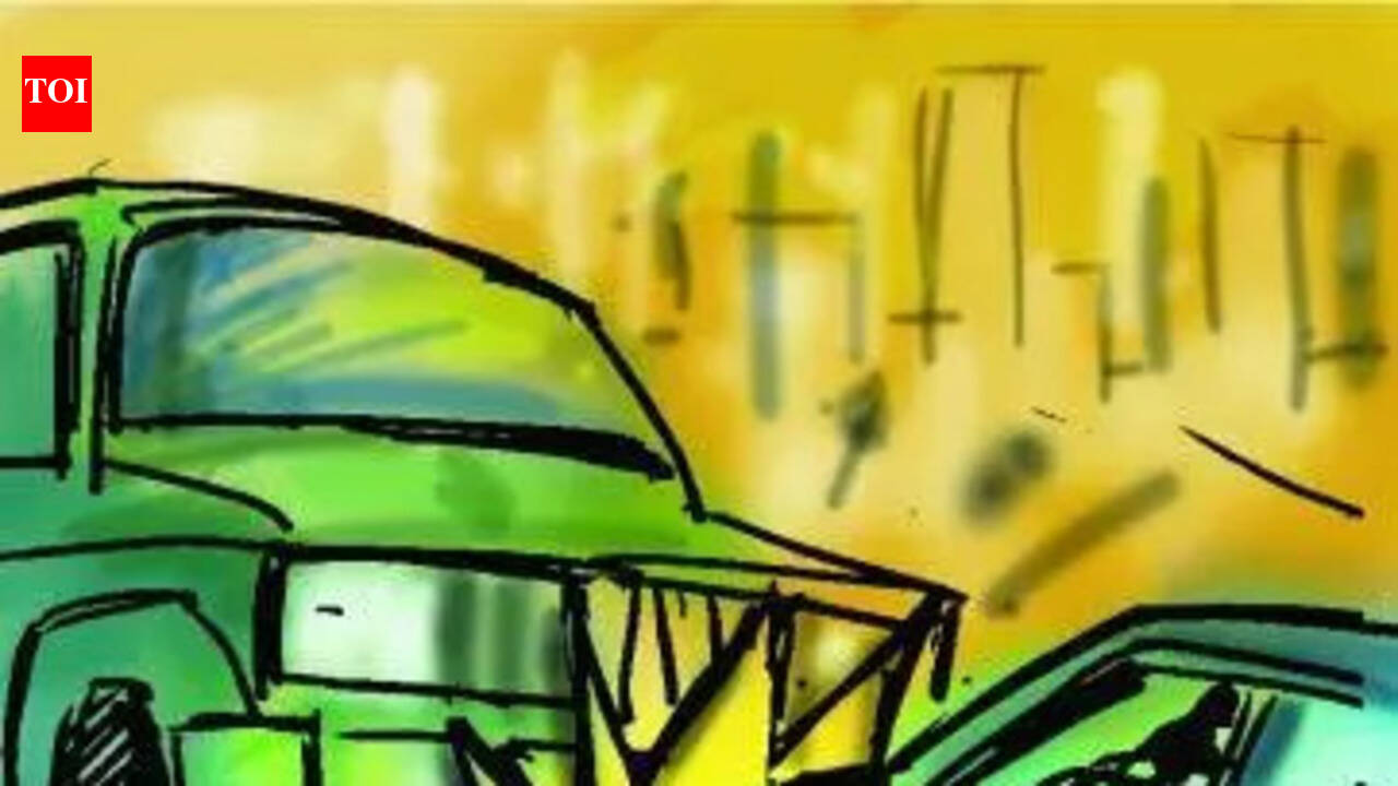 Drunk driver crashes vehicle into shutters of closed shops | Pune News ...