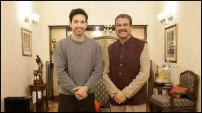 Vikrant Massey shares highlight of his 'insightful' meeting with Minister of Education