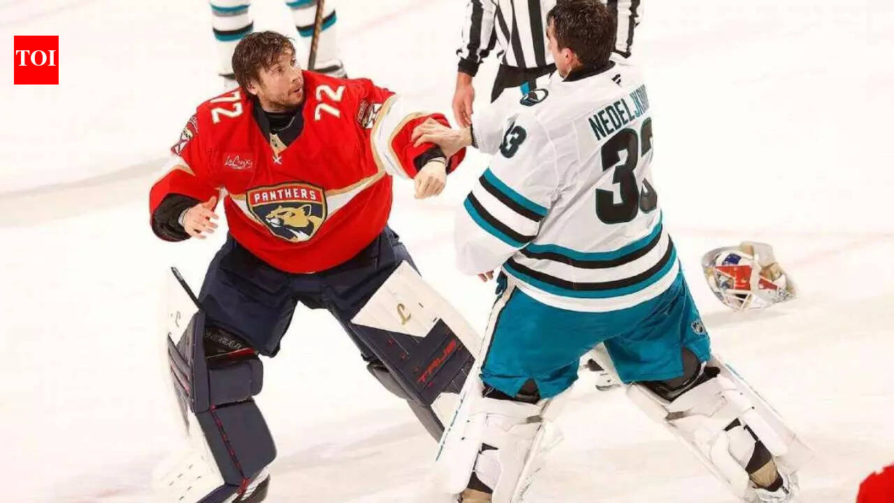 Heated goalie fight breaks out between Florida's Sergei Bobrovsky and San Jose's Alex Nedeljkovic