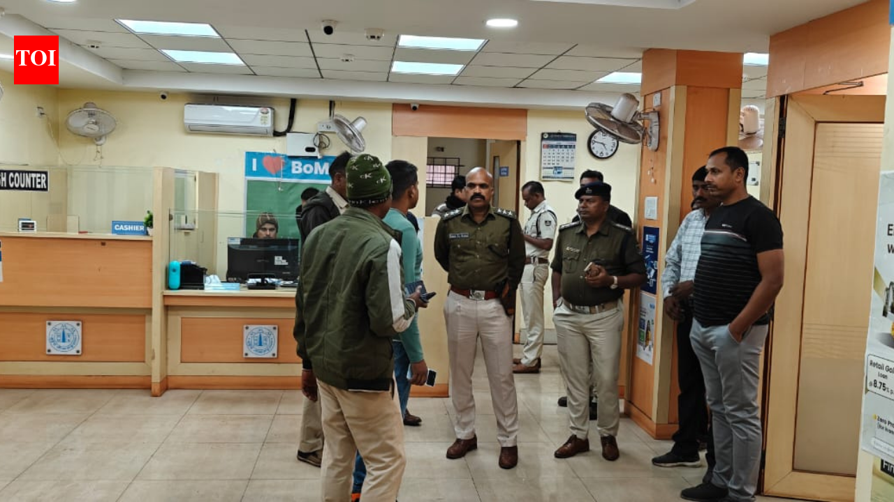 No security guard, no alarm: Masked gunmen seize phones, lock staff, loot Rs 5 crore in gold, cash from Odhisha PSU bank