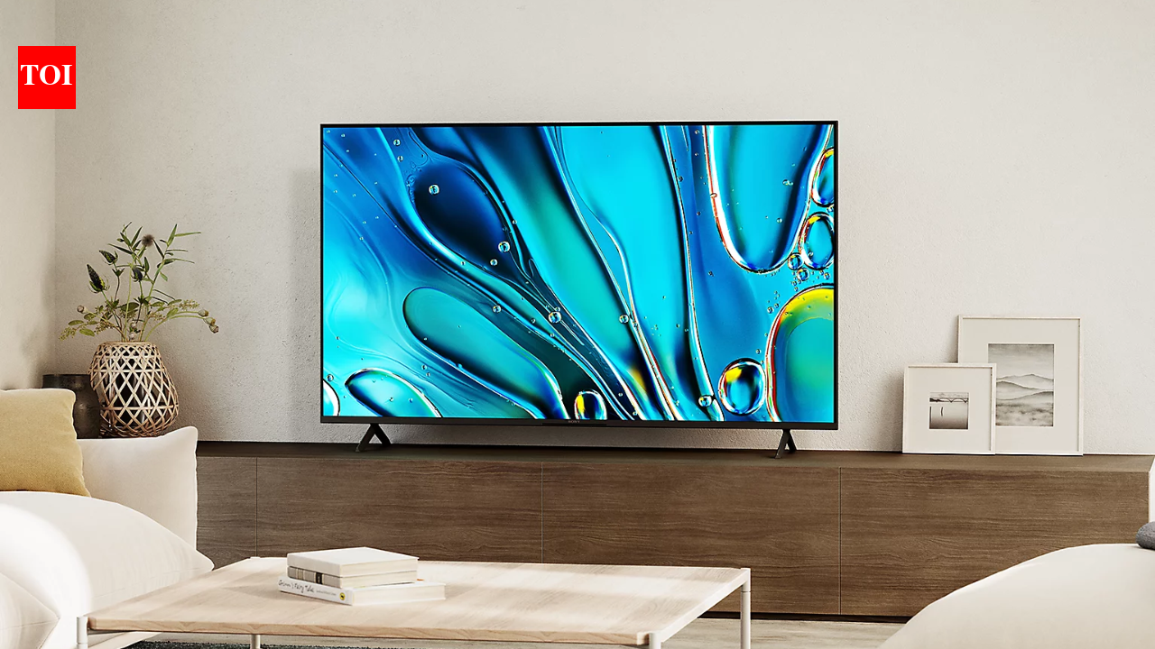 Sony is selling its TV and home entertainment division to one of the biggest Chinese consumer electronics company in the US