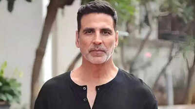 Top 5 entertainment news: Case filed in Akshay Kumar security crash; Khushi on 100 cr defamation suit; Palaash returns to cinema