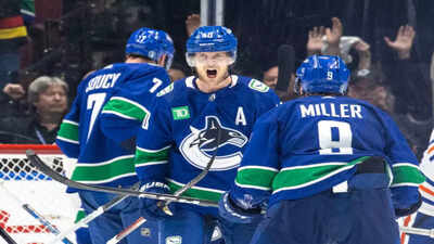 NHL Insider predicts Vancouver Canucks star Elias Pettersson could be traded potentially before the Olympics