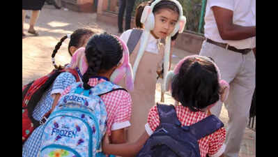 Demand for earmuffs rises in Hubballi, amid cold weather