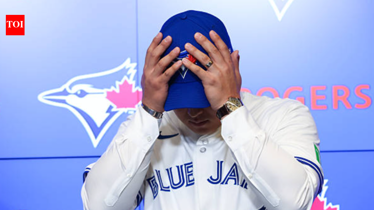 New look alert: Blue Jays mark 50th season with new commemorative patch design for 2026 season