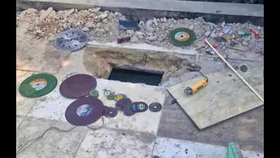 Police probing bank break-in in Sawar; 1 kg gold stolen from lockers