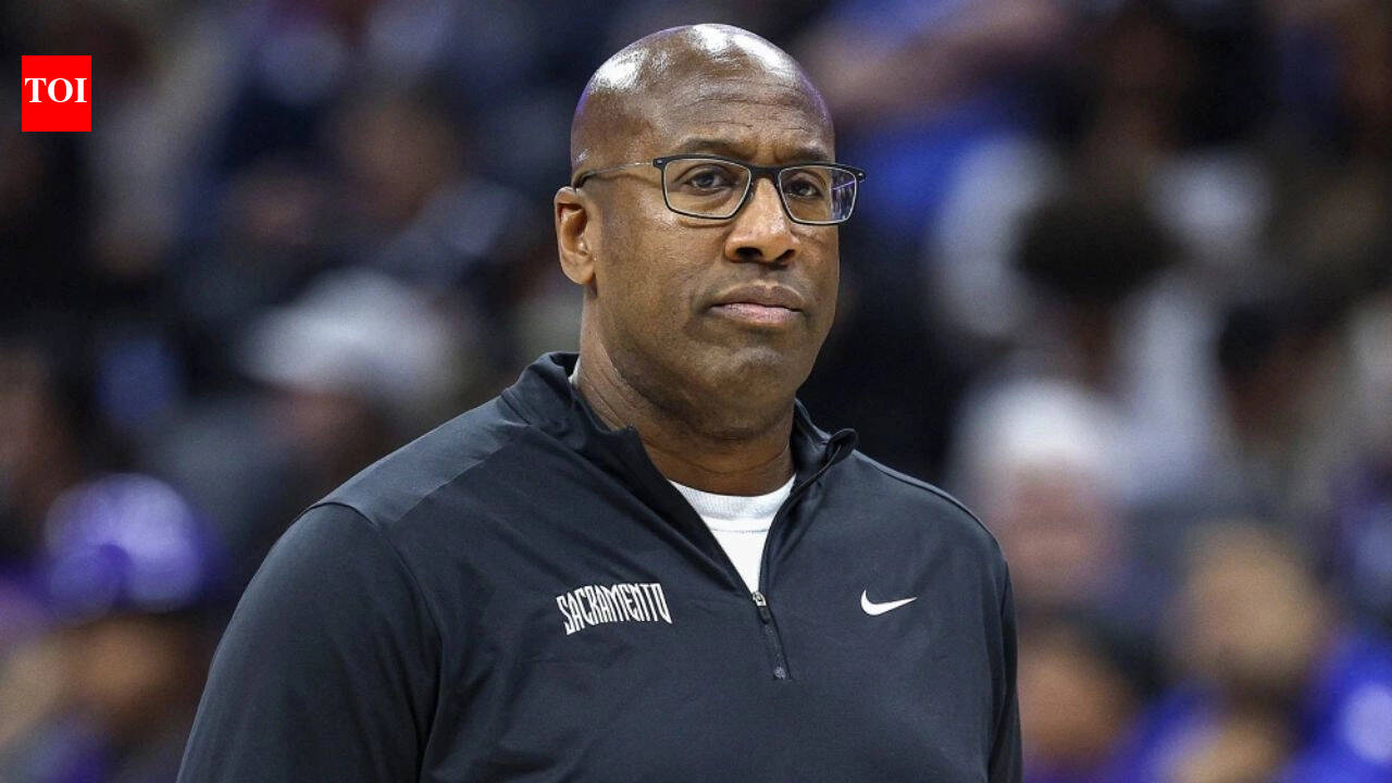 Is Mike Brown headed down Tom Thibodeau’s path? Knicks reportedly call players-only meeting amid skid