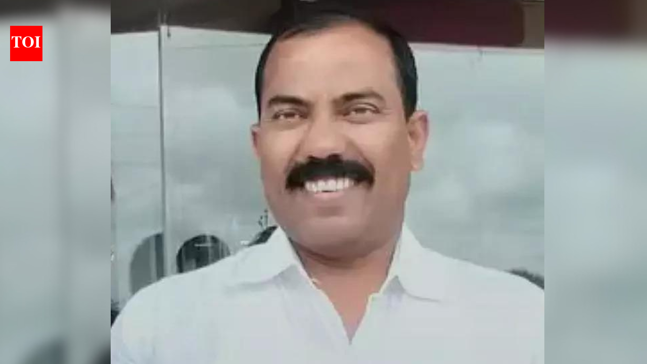 'Come out of your houses': Dhangar activist Deepak Borhade heads to Mumbai sans nod; HC recalls Jarange stir ‘mess’