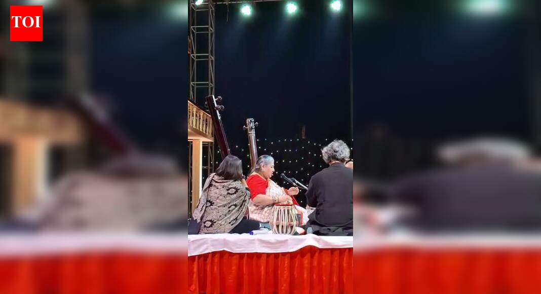 Shubha Mudgal performs in Kolkata