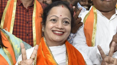  Former mayor Kishori Pednekar elected as leader of Shiv Sena (UBT) corporators after Mahayuti secures majority