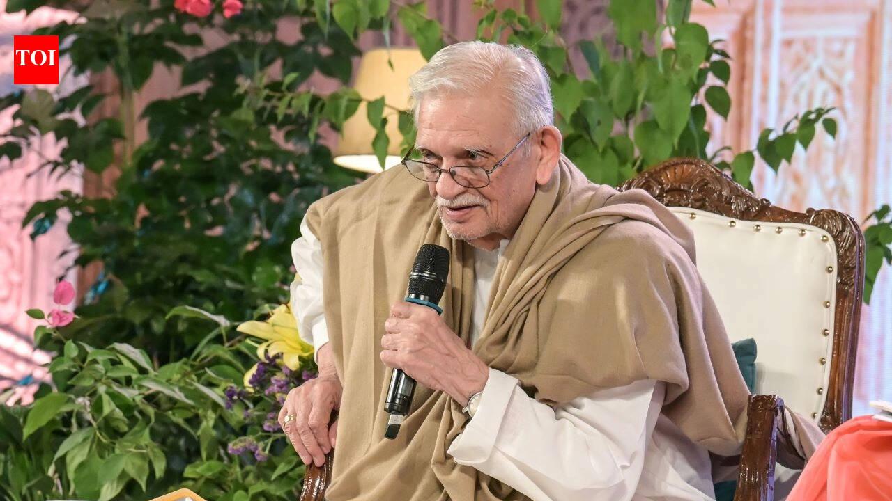 Gulzar on poetry, pain, and time. Mein Kabadi Hoo: