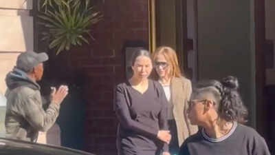 Jennifer Lopez wins hearts with kind gesture in Los Angeles amid Golden Globes Glambot backlash