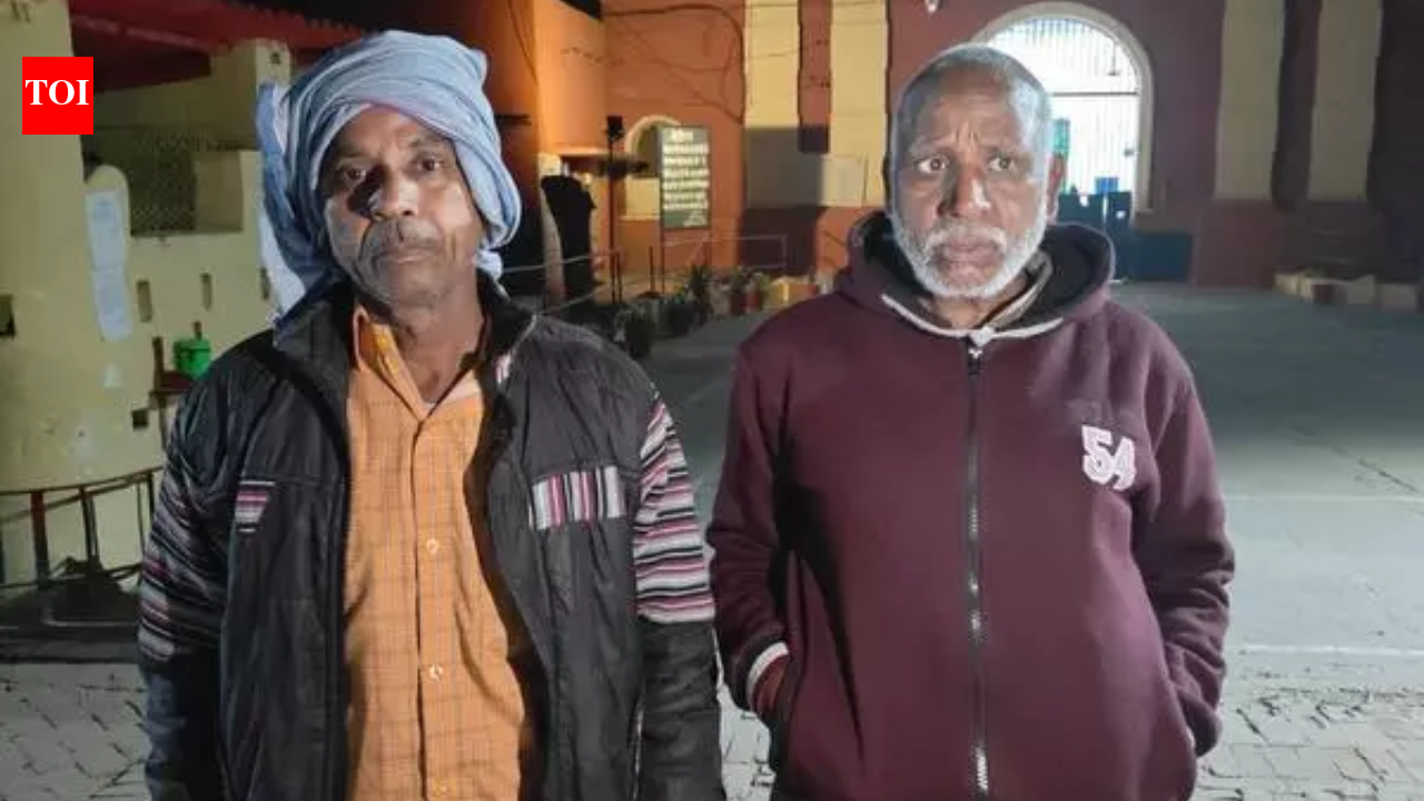 Main ‘Azad’ hoon: UP man acquitted after 24 years finally walks out of jail; overwhelmed to experience freedom