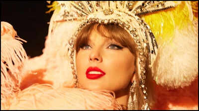 Taylor Swift becomes the youngest entry to the Songwriters Hall of Fame; Gene Simmons, Kenny Loggins, and others join the list