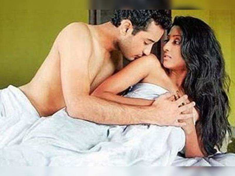 All love-making scenes reduced from 'Hate Story'