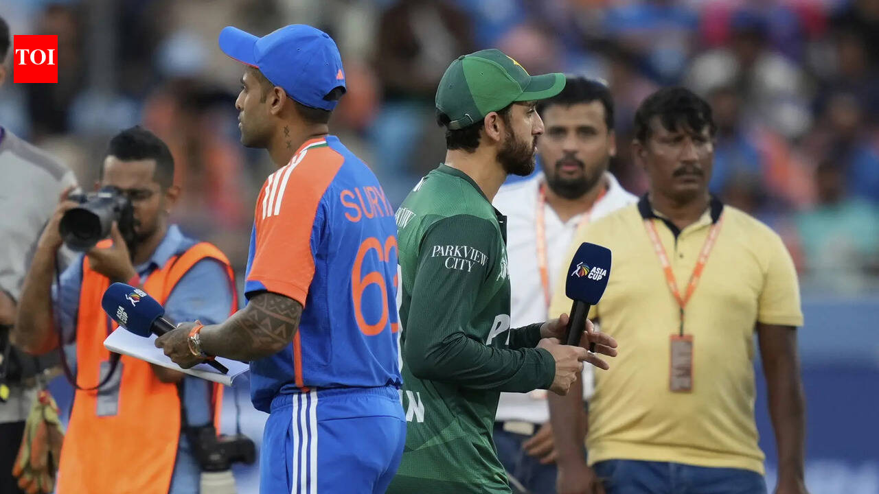 Handshake row returns: Pakistan takes dig at India ahead of T20 World Cup – Watch