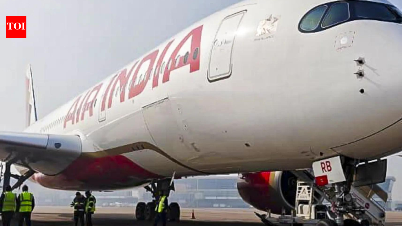 Air India braces for worst annual loss of '15,000cr after crash
