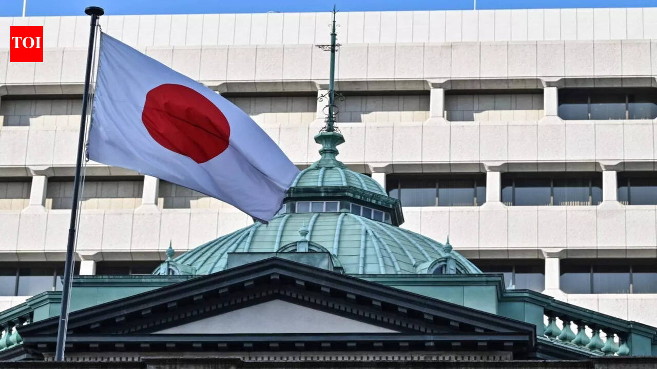 Bank of Japan keeps key interest rate unchanged