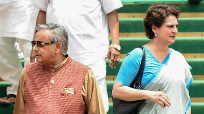 'Maha Yuddh in Maha Panchayat?' BJP trolls Congress amid Shashi Tharoor remark; recommends 'Board of Peace'