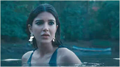 ‘Tu Yaa Main’: Shanaya Kapoor delivers VIRAL ‘Tu Edi Ho Gai Kya Bachi’ dialogue at trailer launch with Adarsh Gourav - Watch