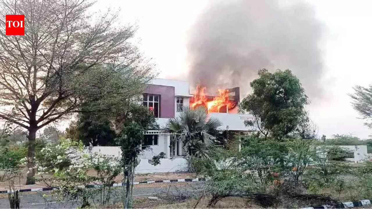 Political sparks fly as model house linked to Janardhana Reddy, Sriramulu gutted