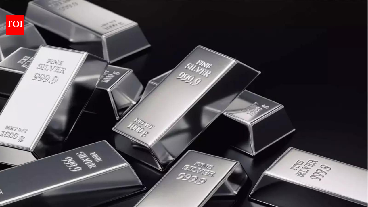 Silver shines above 0/oz mark for the first time – The Times of India
