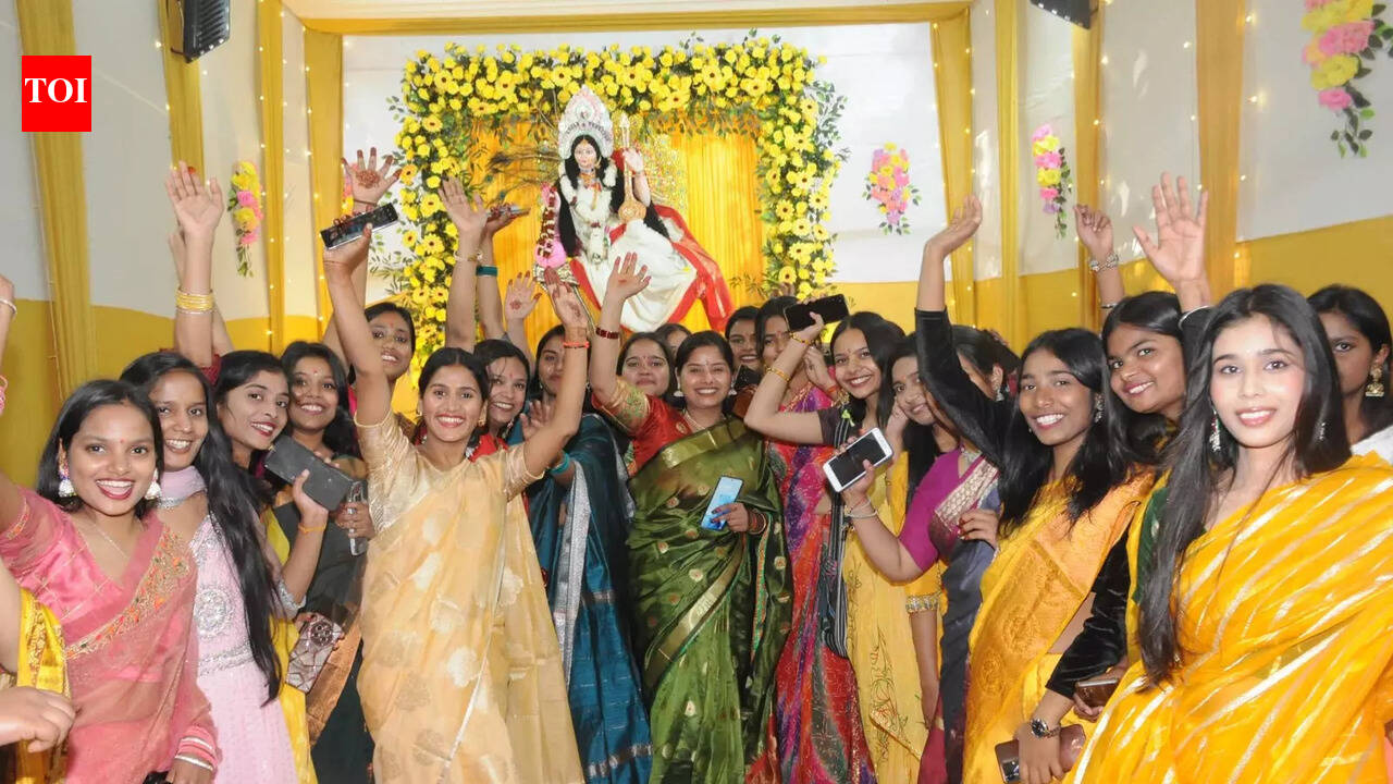Saraswati Puja brings festive spirit to Patna’s hostels