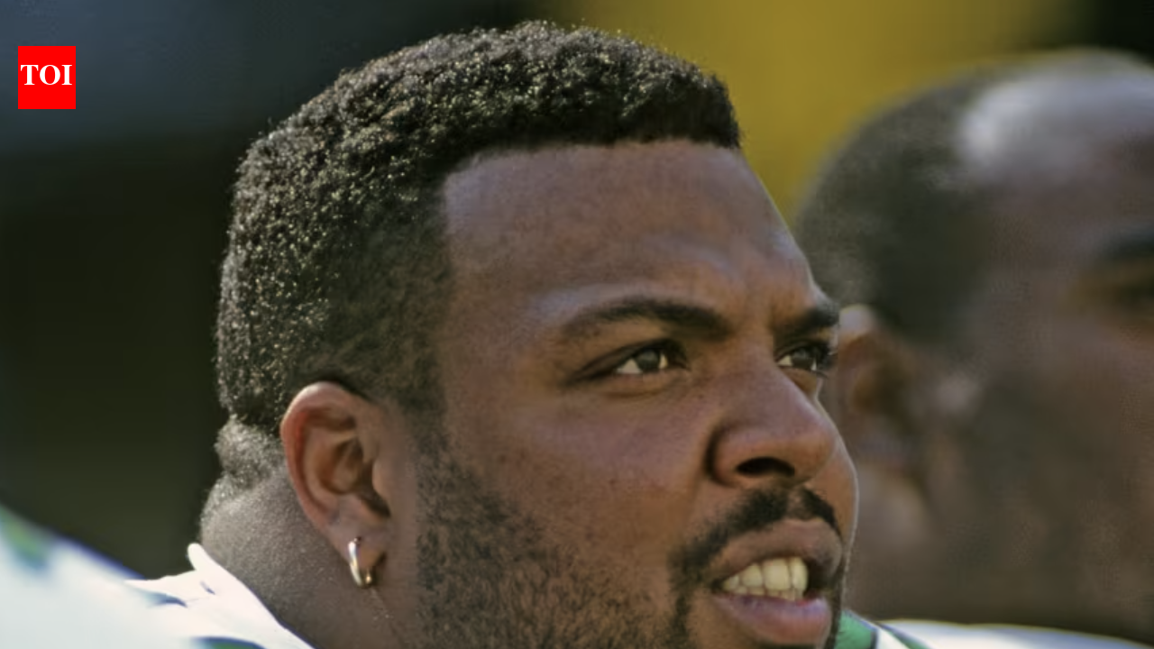 “NOBODY HELPED!”: Fans criticize NFL players after Kevin Johnson dies homeless