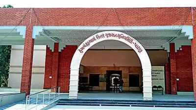 Periodic table meets Shakespeare: Hemchandracharya North Gujarat University (HNGU) appoints chemistry professor as HOD of English