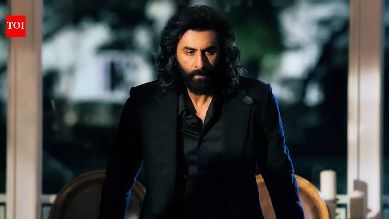 Ranbir Kapoor starrer VIRAL ‘Animal’ BTS revealing how silicone fat suit created the iconic dad-bod look resurfaces - Watch