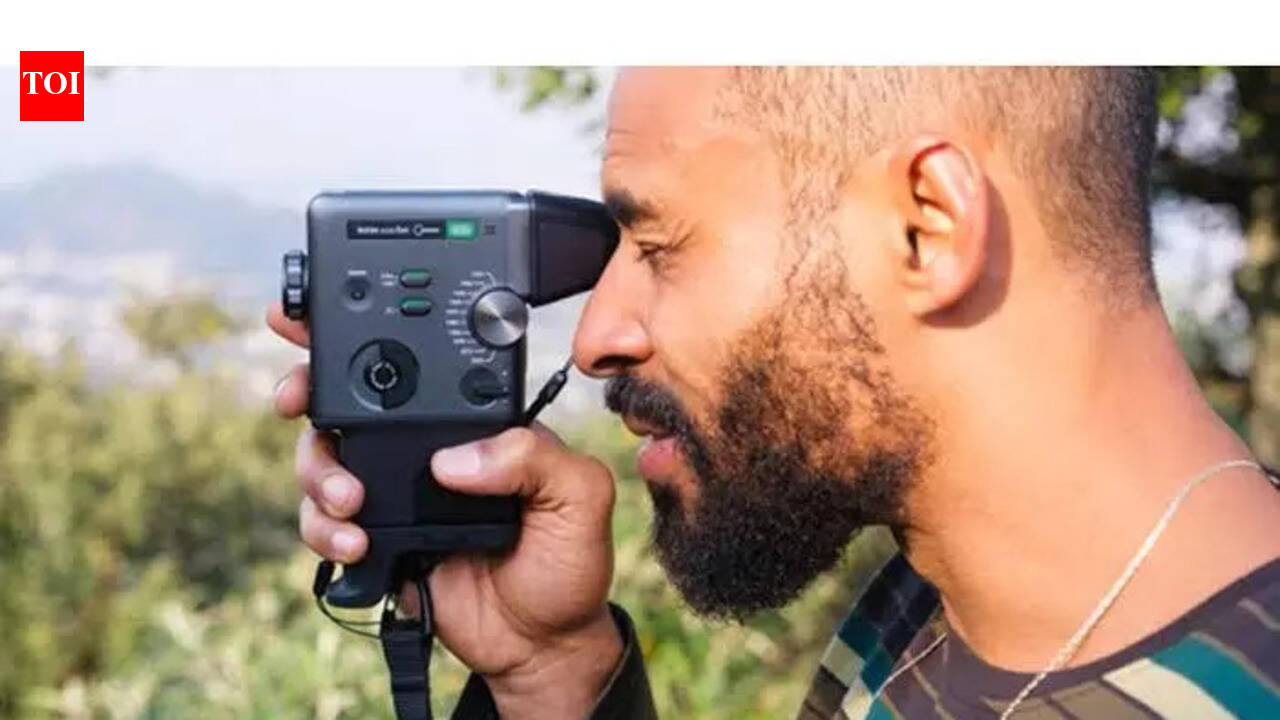 Fujifilm’s instax mini Evo Cinema launched in India