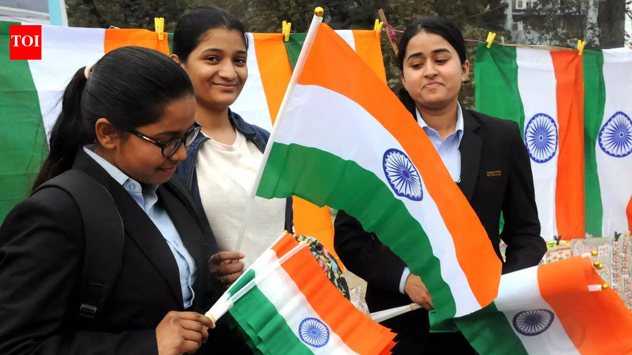 Flags, lights and stalls add to patriotic fervour in Patna