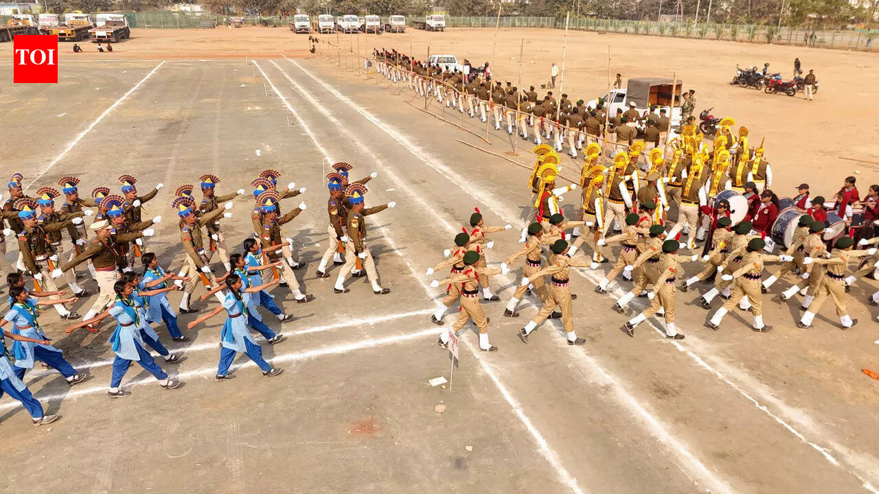 Dhanbad R-Day Parade Rehearsal: DC & SSP Review Preparations for Smooth Ceremony