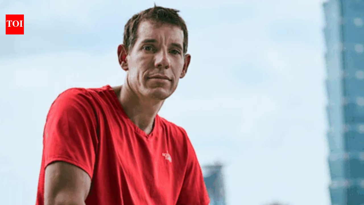 When does American rock climber Alex Honnold go live on Netflix for his dangerous Taipei 101 climb?