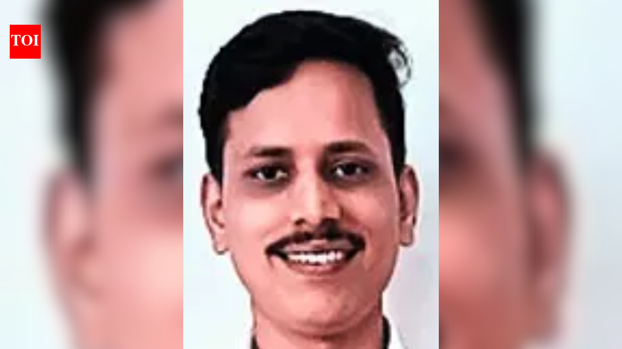 'Was a simple guy, never got angry': College teacher stabbed to death after tiff on Mumbai local