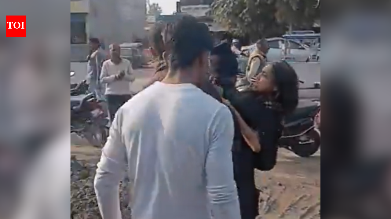 Panic at pizza shop: Man, woman jump from 2nd floor after being accosted by Hindu outfit members in UP