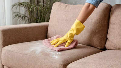 Don’t want to use harsh chemicals to clean your couch; here’s a trick to clean it naturally