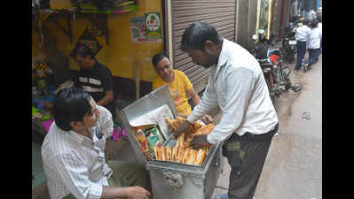 Patty seller, thrashed at Gita event for peddling non-veg, back in Kolkata but skips ‘unsafe areas’